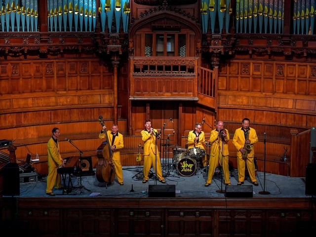 The Jive Aces perform in the Guildhall, during the Jazz Festival weekend.  Photo: George Sweeney.  DER2317GS – 156 