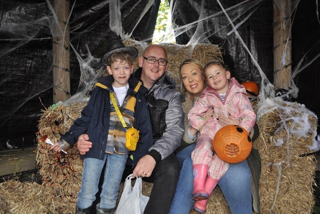 Having Hallowe'en fun at the Ráth Mór Revival Free Hallowe’en Pumpkin Patch