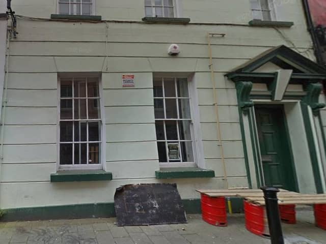 An application to convert former offices in Derry city centre into a restaurant and guest house have been newly-lodged with the local council.