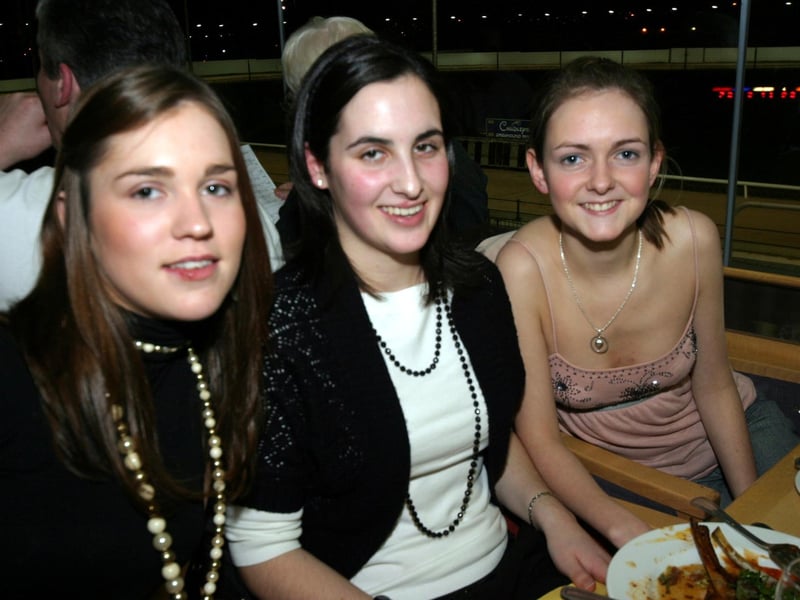 Laura Gallagher, Mairead Gallagher, Noelle Boyce 0031/JML : .