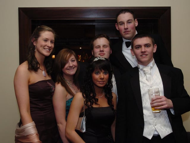 INcluded, are Stephanie Keys, Sara Sharkey, Lisa Dunne, Joe Dunton, Adam McDuff and Matthew Cassidy. (2702A10) : .