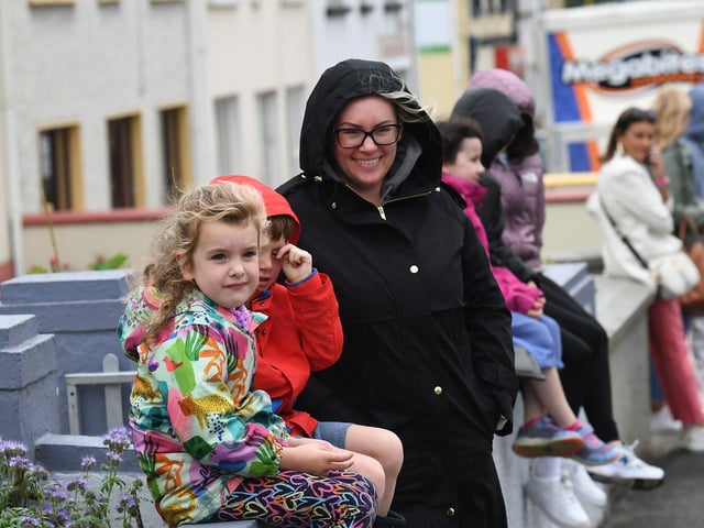 Spectators at the Clonmany Festival Parade on Sunday afternoon. Photo: George Sweeney