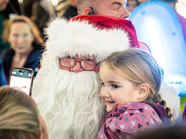 Derry, Northern Ireland. 7 November 2025. Santa arrives at Foyleside Shopping Centre to the cheers of gathered families, marking the official start of the Christmas season. Credit: Aodhan Roberts. : Joyous scenes as Santa arrives at Foyleside Shopping Centre and the festive lights are turned on. Photos: Aodhán Roberts.