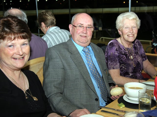 Sally Donaghy, Joe McDonald, Lorna McDonald 0046JML : Parties and nights out in Derry and Donegal in February 2006.