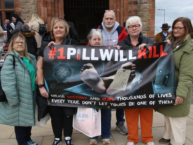 William Burns, campaigner “1 Pill Will Kill” with group at the Anti-drugs rally, Guildhall. (Photo - Deirdre Heaney, nwpresspics)