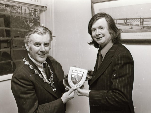 Sculptor John Behan received by Mayor at Council offices.
