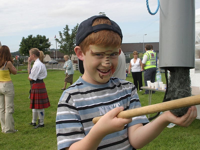 Derry youngsters enjoying summer in August 2003