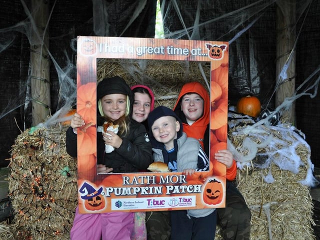 Having Hallowe'en fun at the Ráth Mór Revival Free Hallowe’en Pumpkin Patch