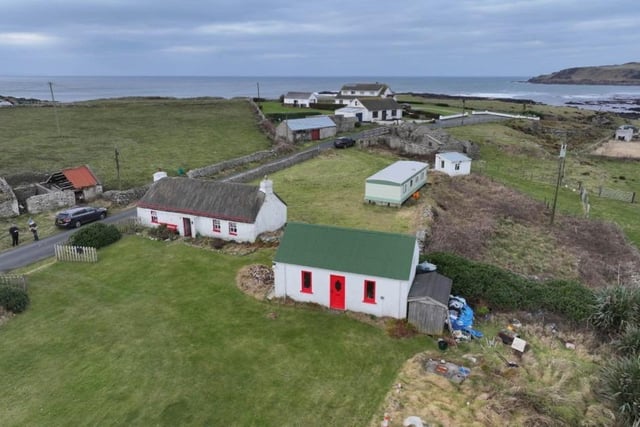 A stunning traditional thatched Cottage, originally built around 300 years ago, located by the sea at Culoort, Malin Head, Donegal, Ireland's most northerly point has come on the market for €195,000.