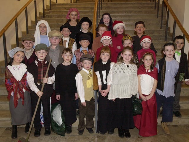 Derry nativities and Christmas shows from December 2003