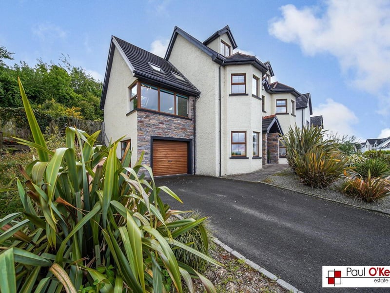 Stunning six bed, five bath property for sale in Victoria Gate