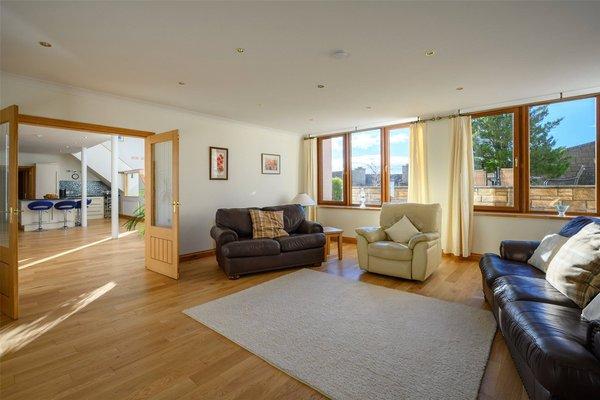 Sitting room.