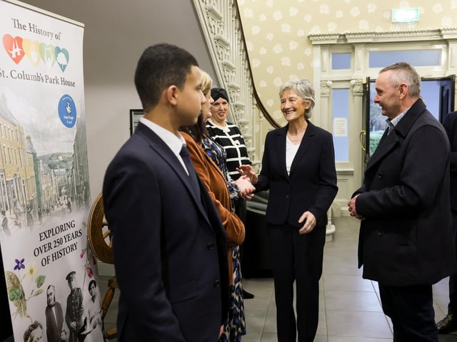 On the final day of her visit to Belfast and Derry, President Catherine Connolly visited Youth Action Northern Ireland, Peace and Reconciliation Centre, at St. Columb’s Park House where she met Programme Manager Dominic Bonner and CEO Dr Martin McMullan.