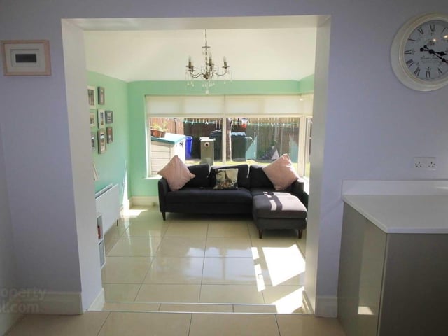 15 Greenhaw Manor