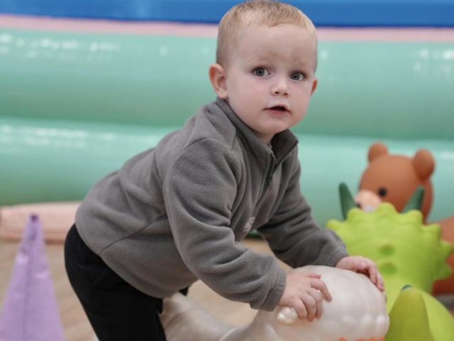 The Waterside Baby Hub Funday, organised by Foyle Network Foundation, was held this week in Irish Street Community Centre and brought local families together for a great morning of soft play, food and fun.