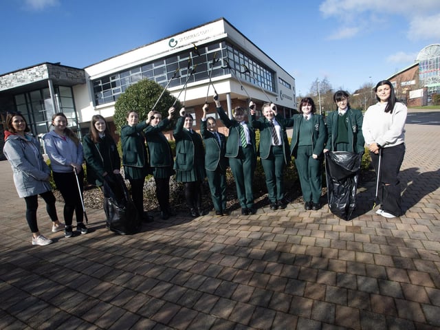 Environmental Club students from St. Cecilia's College taking part in the Creggan Clean-Up on Wednesday morning. Included in photo are The event was part of Feile Derry's Equinox Festival. (Photos: Jim McCafferty Photography)