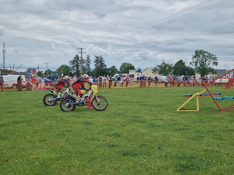 Trailstar bikers showing what they can do.