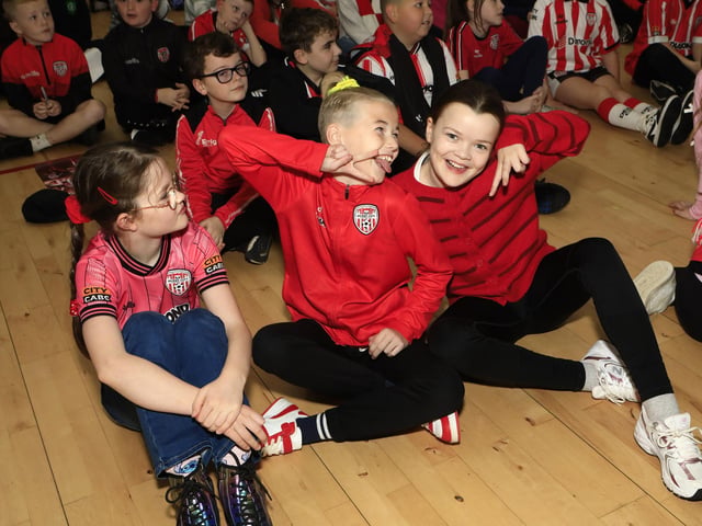 Derry City FC players players Michael Duffy, Brian Maher and Conal McDermott pre-Cup final visit St. Patrick’s PS, Pennyburn,  (Photo - Tom Heaney, nwpresspics)