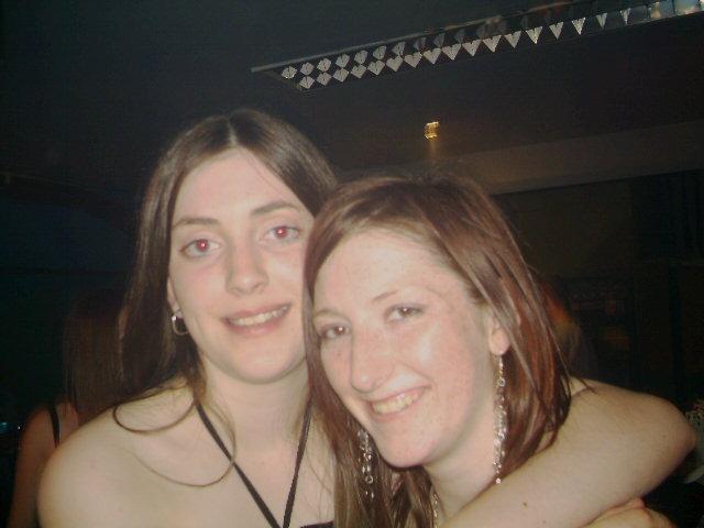 Exif-JPEG-422 : Out Last Night pictures in Derry bars in May 2005.