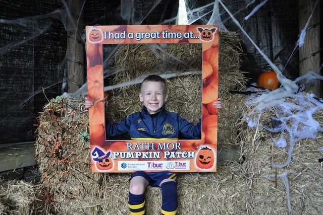 Having Hallowe'en fun at the Ráth Mór Revival Free Hallowe’en Pumpkin Patch