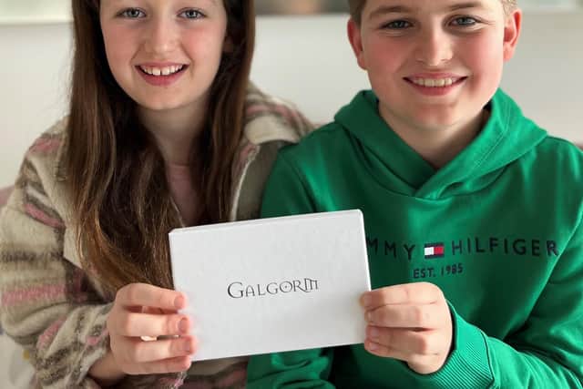 The thoughtful youngsters held a raffle on the first anniversary of their grandfather’s death (May 28) for an overnight stay voucher in the Galgorm Hotel, which they purchased themselves out of their own savings.