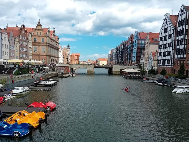 A view of the Motlawa river in the centre of Gdánsk.