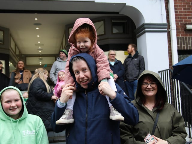 Spectators at St. Patrick’s Day Parade on Shipquay Street. (Photo - Deirdre Heaney, nwpresspics)