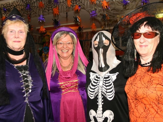 Derry parties in October 2004. Brickfield Halloween