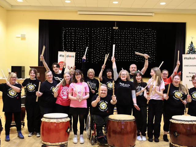 The Foyle Obon Community Christmas concert was a brilliant success at Lisneal College with taiko drumming, home-made Japanese food and their legendary Christmas quiz. Gav Connolly.