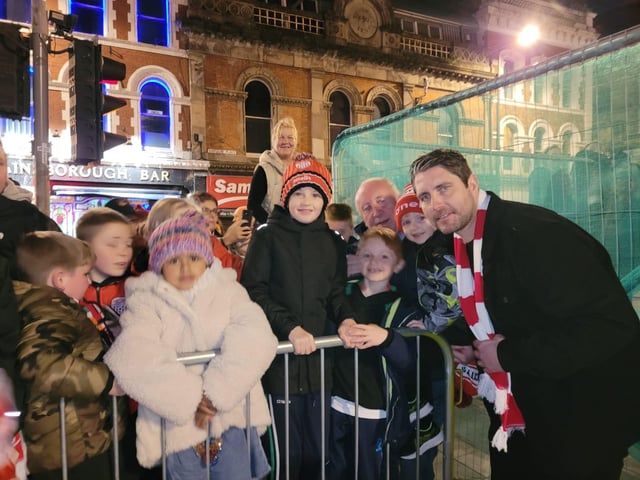 Derry City players' huge welcome home to the Guildhall Square after their FAI Cup Final win.
