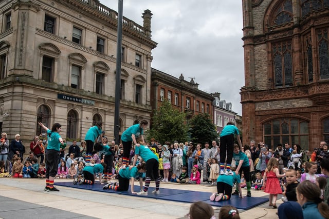 Youth Circus show in Guildhall Square