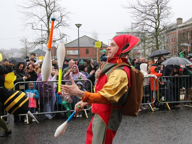 A juggler entertains the crowds at the St. Patrick’s Day Parade. (Photo - Deirdre Heaney, nwpresspics)