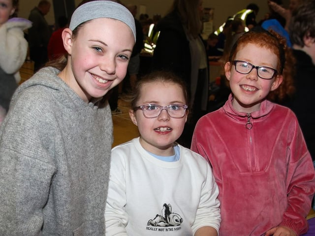 Rishe Wilson, Ayla Boreland and Clare Wilson creating their version of a volcano at The Foyle Science Showcase held in The Foyle Arena. (Photo - Deirdre Heaney, nwpresspics) : Foyle Arena Science Showcase.