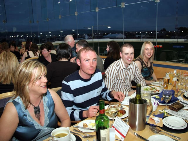 Aine McMenamin, Stevie Lafferty, Frankie Mulrine, Marina Gaffney 0053JML : Parties and celebrations across Derry in May 2006.
