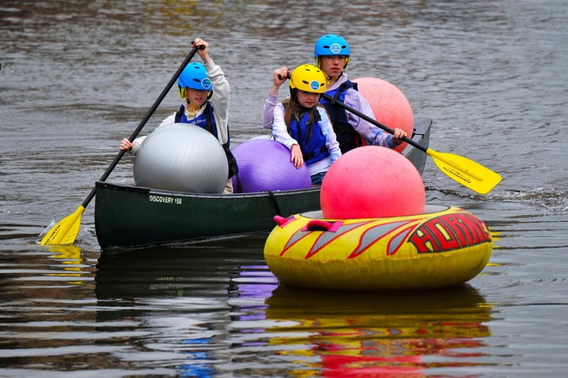 Water based activities for children at the Foyle Maritime Festival. Photo: George Sweeney. DER2229GS – 096