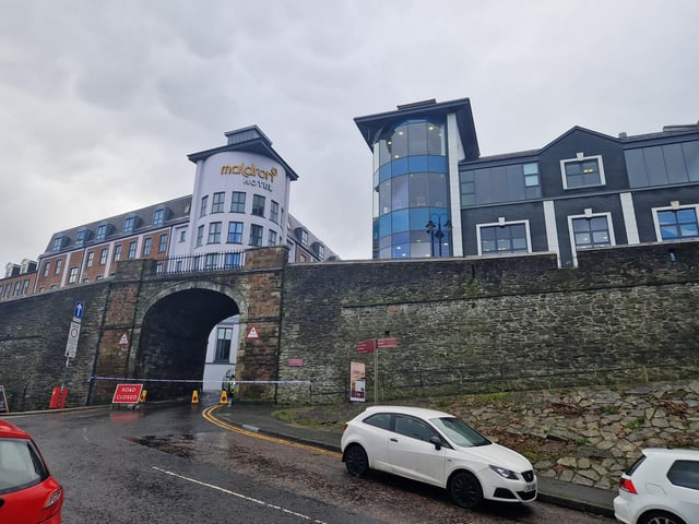 An insecure building resulted in the closure of Butcher Street on Monday.