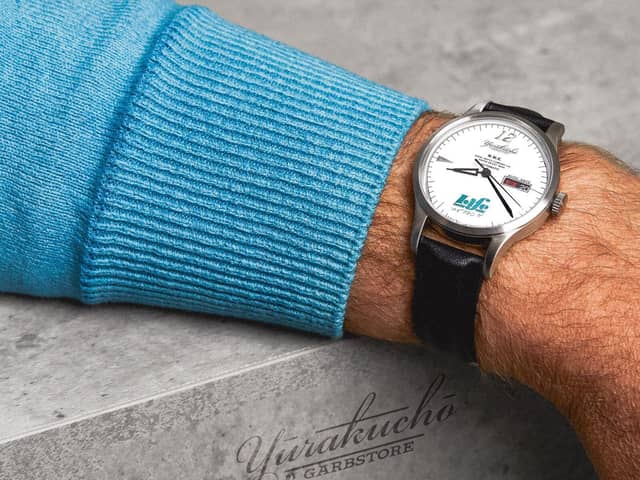 Life Master Almost White watch