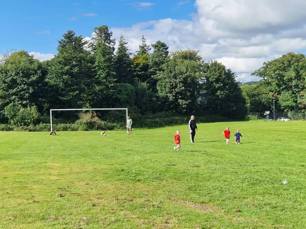 The current play pitches at Currynierin