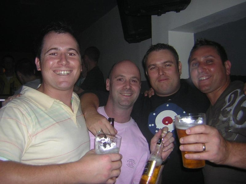 A night out in Derry bars in October 2005