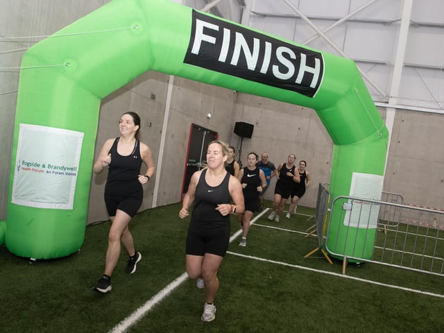 Athletes on their first few laps on Sunday.