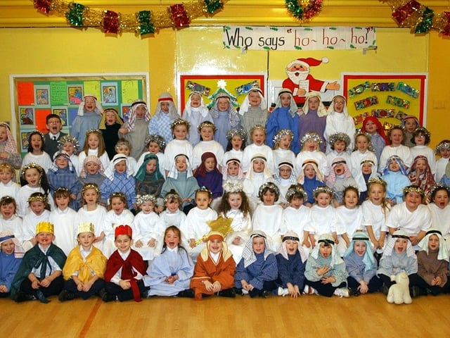 Derry nativities and Christmas shows from December 2003