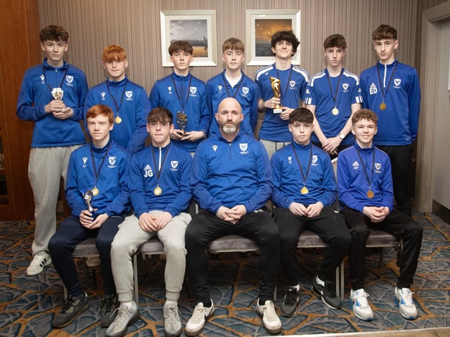 The Oxford 2009 squad pictured with coach Darren Walker.