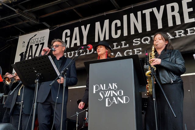 The Palais Swing Band performs on the Gay McIntyre Stage in Guildhall Square during Derry’s Jazz Festival Weekend.  Photo: George Sweeney.  DER2318GS – 03