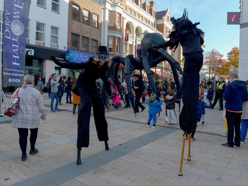 THE WITCH’S LAIR on Waterloo Place, Saturday 28 to Tuesday October 31 from 12noon - 3pm & 5pm - 7pm. Enter an enchanting witch’s lair for a spellbinding storytelling experience. Nearby in front of Harbour House there will also be FREAKY FOOTBALL from Saturday 28th - Tuesday 31st from 12noon - 9pm with festival goers invited to take part in a game of footie, with a keepie uppie competition. Walter and friends will also be roaming about and staging workshops. Watch out for his all seeing pet atop the Walls.... Photo: George Sweeney. DER2143GS – 096