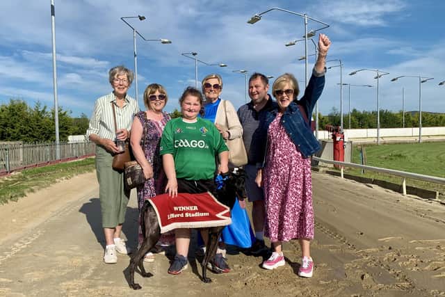 Italian lady pictured with ladies from the Ballybofey & Stranorlar Woman’s Group along with owner Jimmy Anderson and his daughter Caeleen.