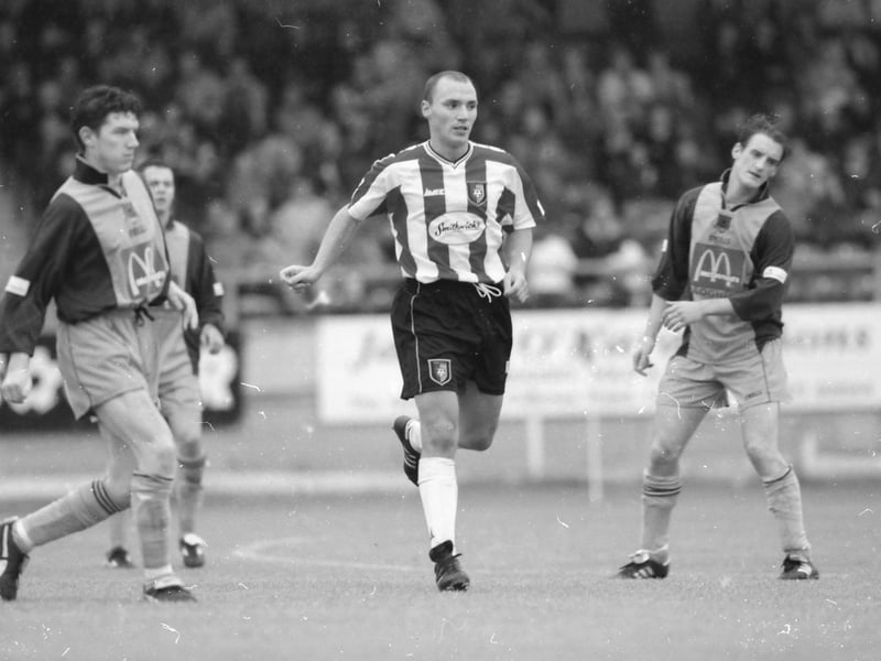 Derry City FC Home Shirt 1999-2000 (James Quigley). Avec.