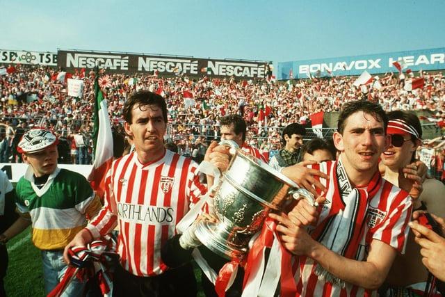 Derry City FC Home Shirt 1988-89 (Noel Larkin and Paul Carlyle). Umbro.