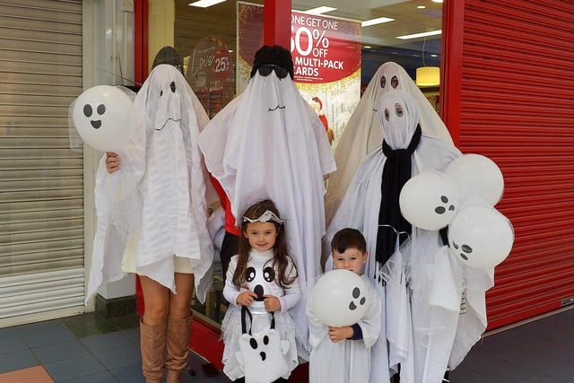 Families dressed as ghosts and ghouls for the Foyleside Shopping Centre’s ‘Squadghouls’ Halloween event on Sunday afternoon.  Photo: George Sweeney.  DER2244GS – 017