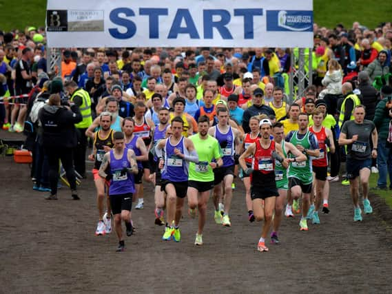 The Bentley Group Derry 10 Miler road race gets underway in St Columb’s Park on Saturday morning. Photo: George Sweeney. DER2310GS – 089