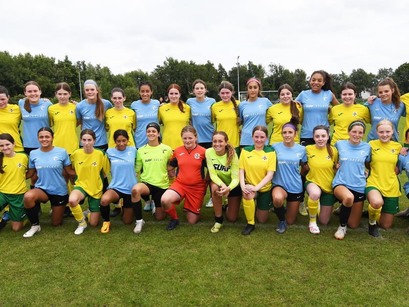 The Donegal Women's League and Surf Select (USA) teams pictured together after contesting the O'Neills Foyle Cup Girls Under-15's final at Wilton Park on Thursday.